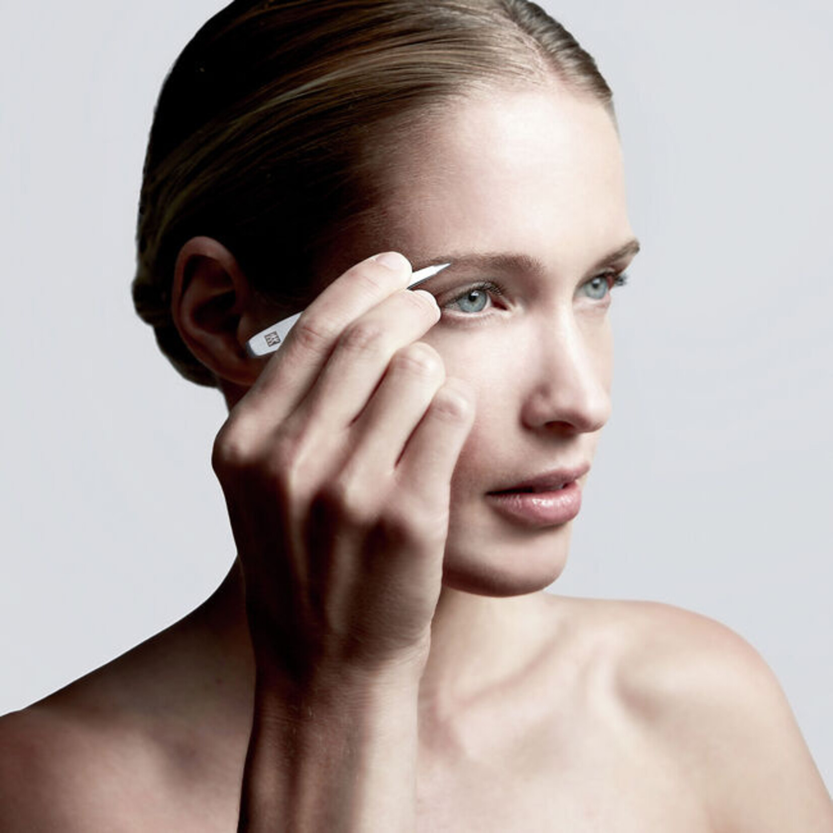 ZWILLING J.A. HENCKELS Pince à épiler pointue PREMIUM