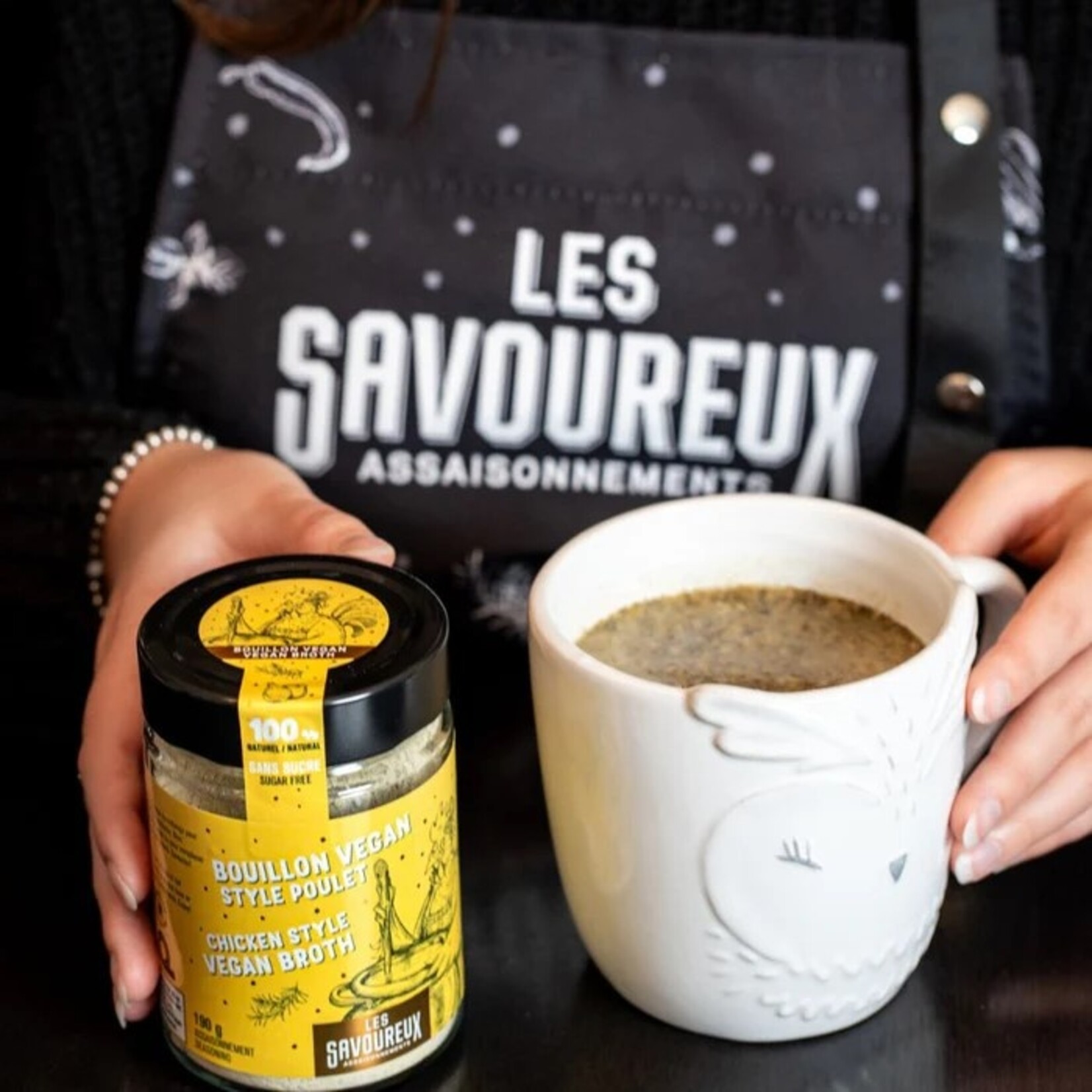 LES SAVOUREUX Vegan Chicken-Style Broth, 190g
