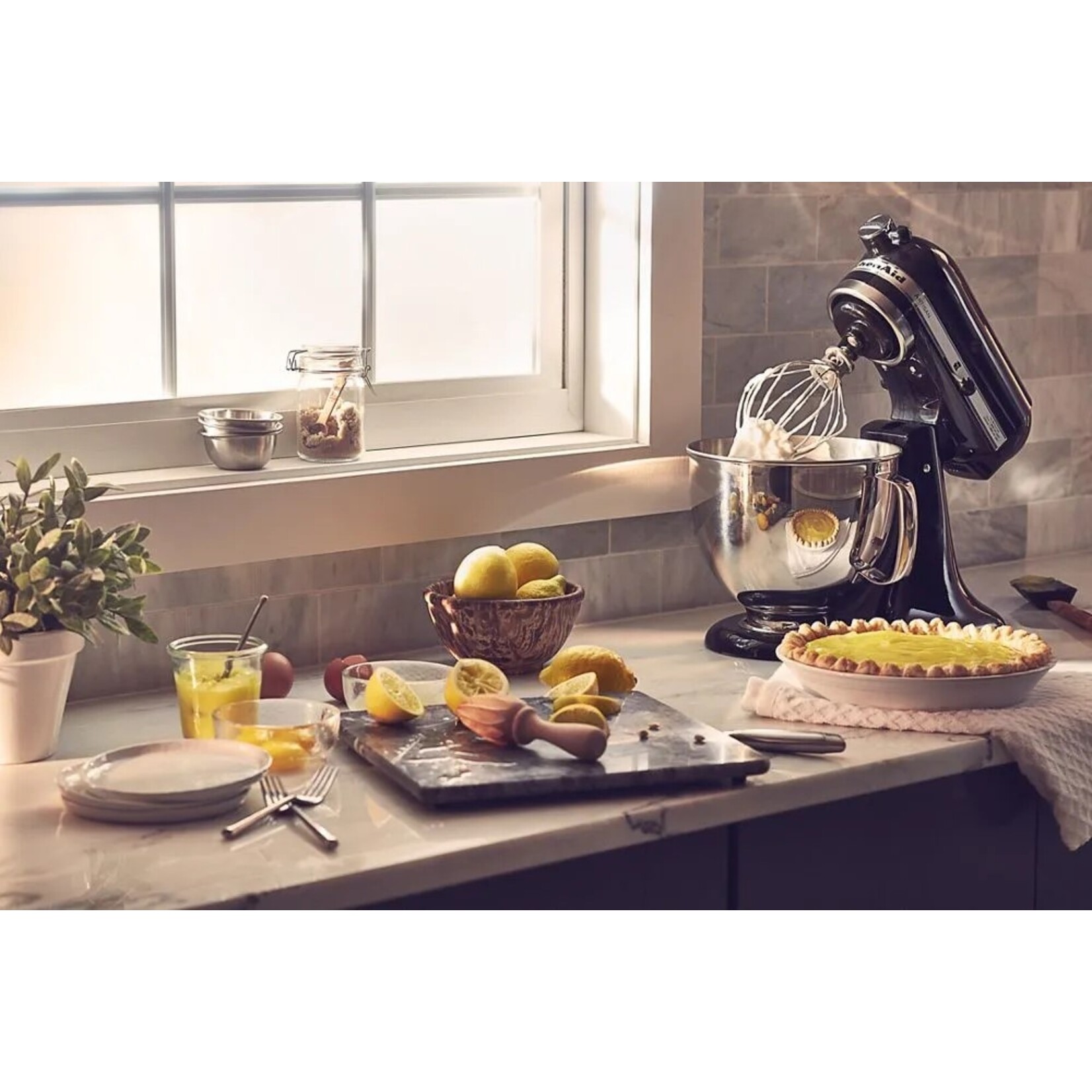 KITCHENAID Batteur sur socle à tête inclinable de la série Artisan 5 pintes, noir onyx