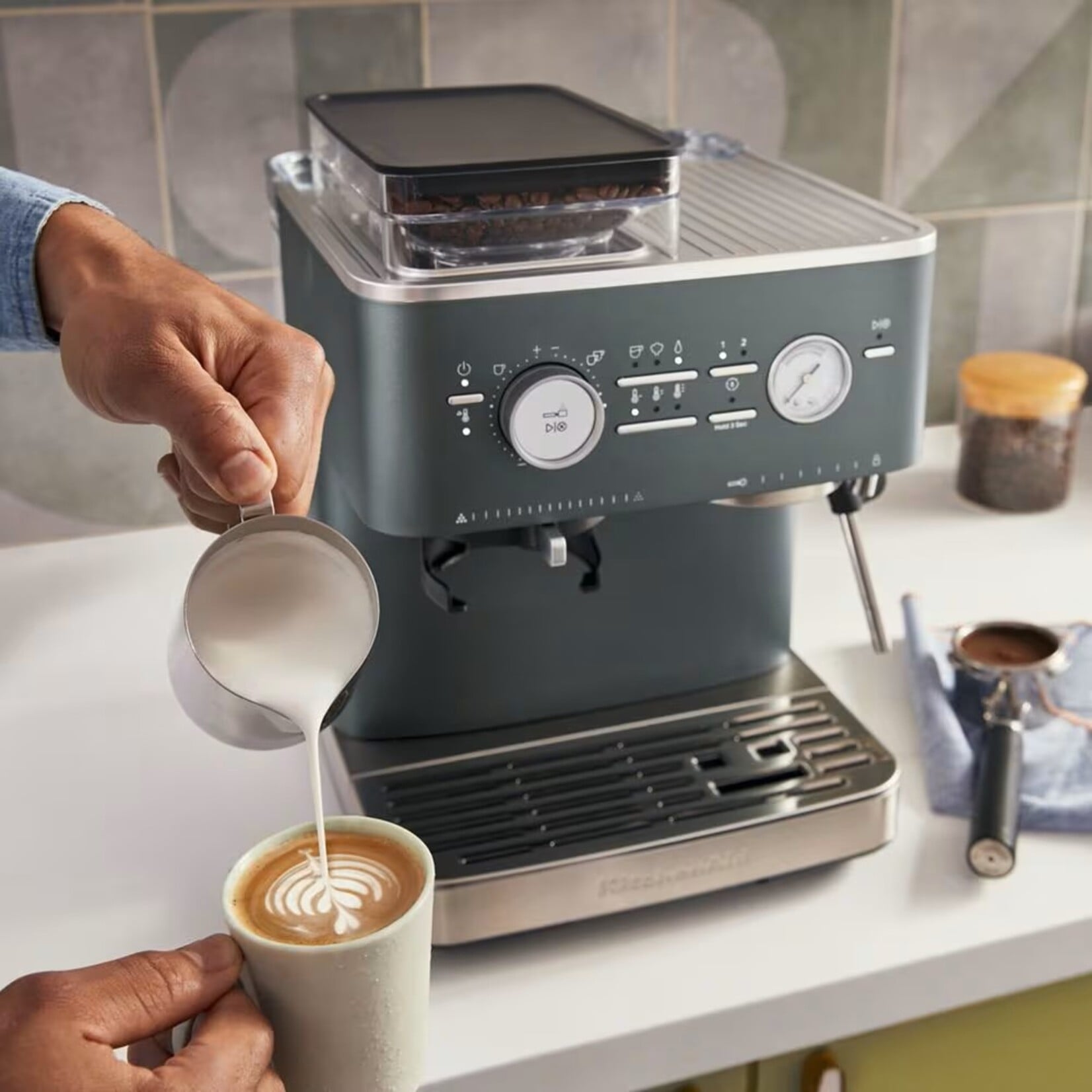 KITCHENAID Machine à espresso semi-automatique avec moulin à meule - Genévrier (disponible en commande spéciale)