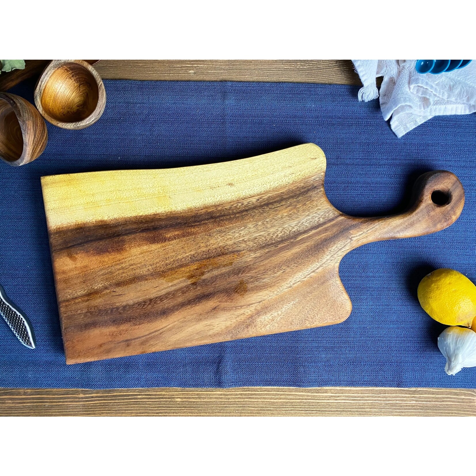 Tuckahoe Hardwoods Live Edge Cutting Board w/Handle