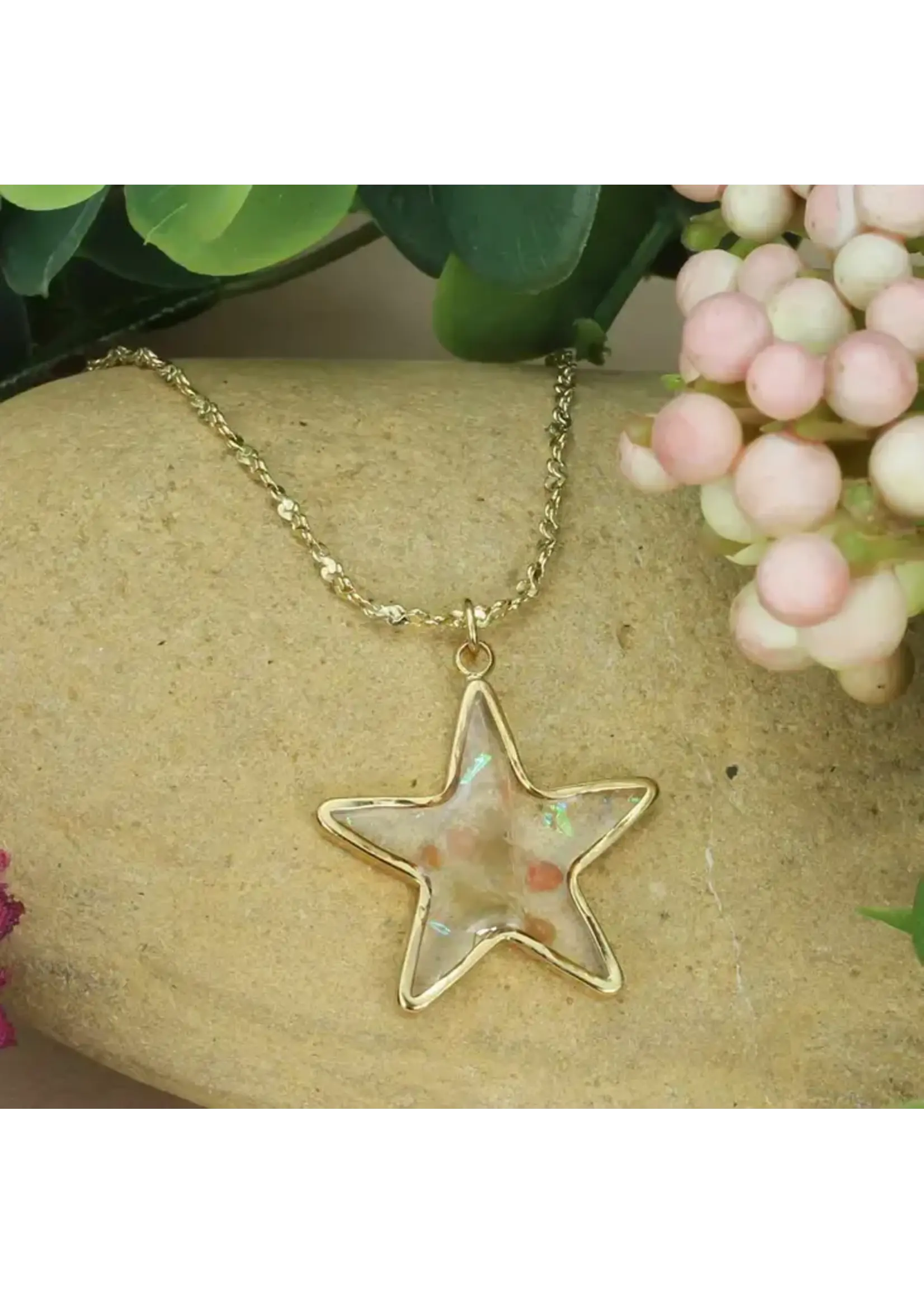 ZAD Cottage Floral Star Dried Flower Necklace