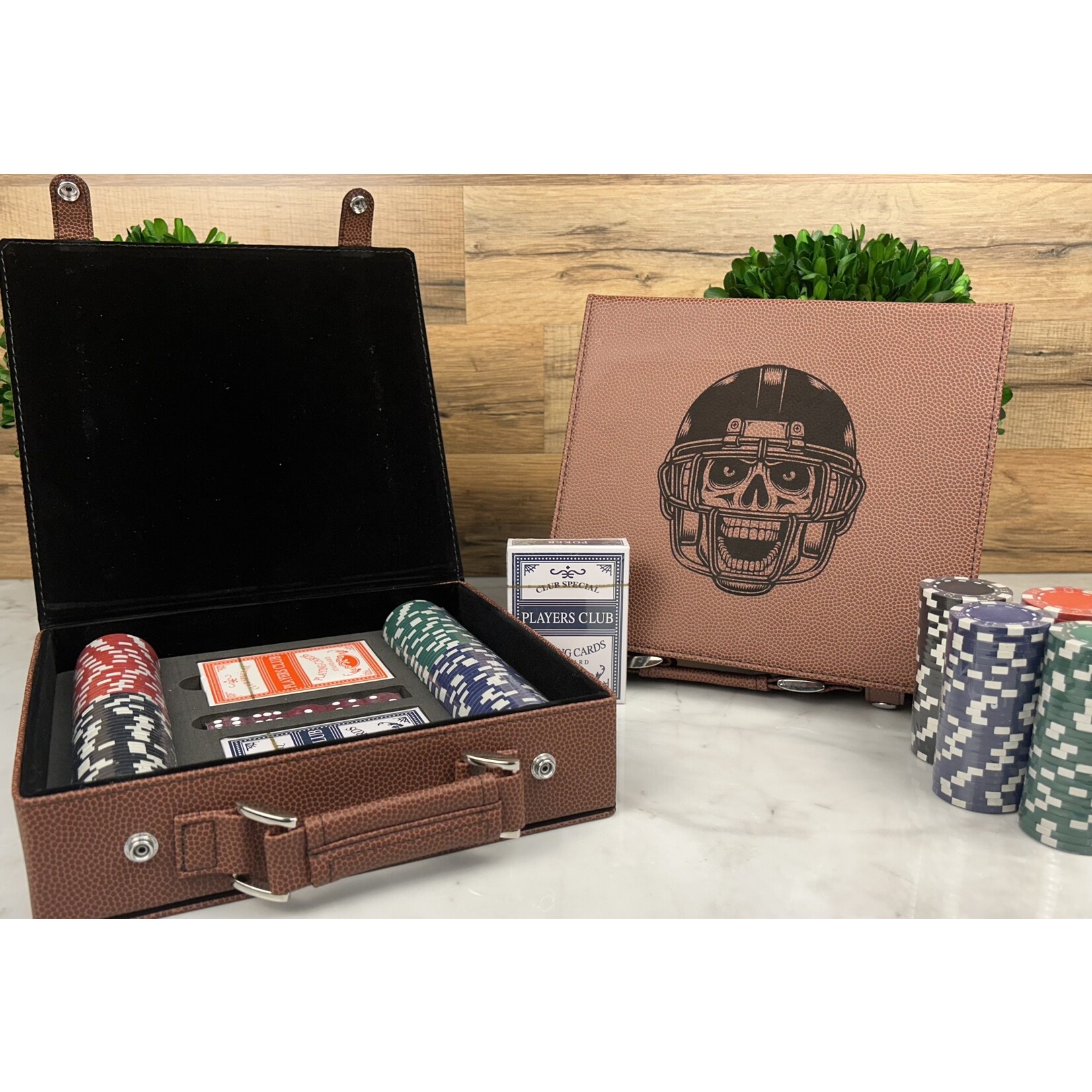 Prim In Proper Custom Engraved 100 Chip Poker Set