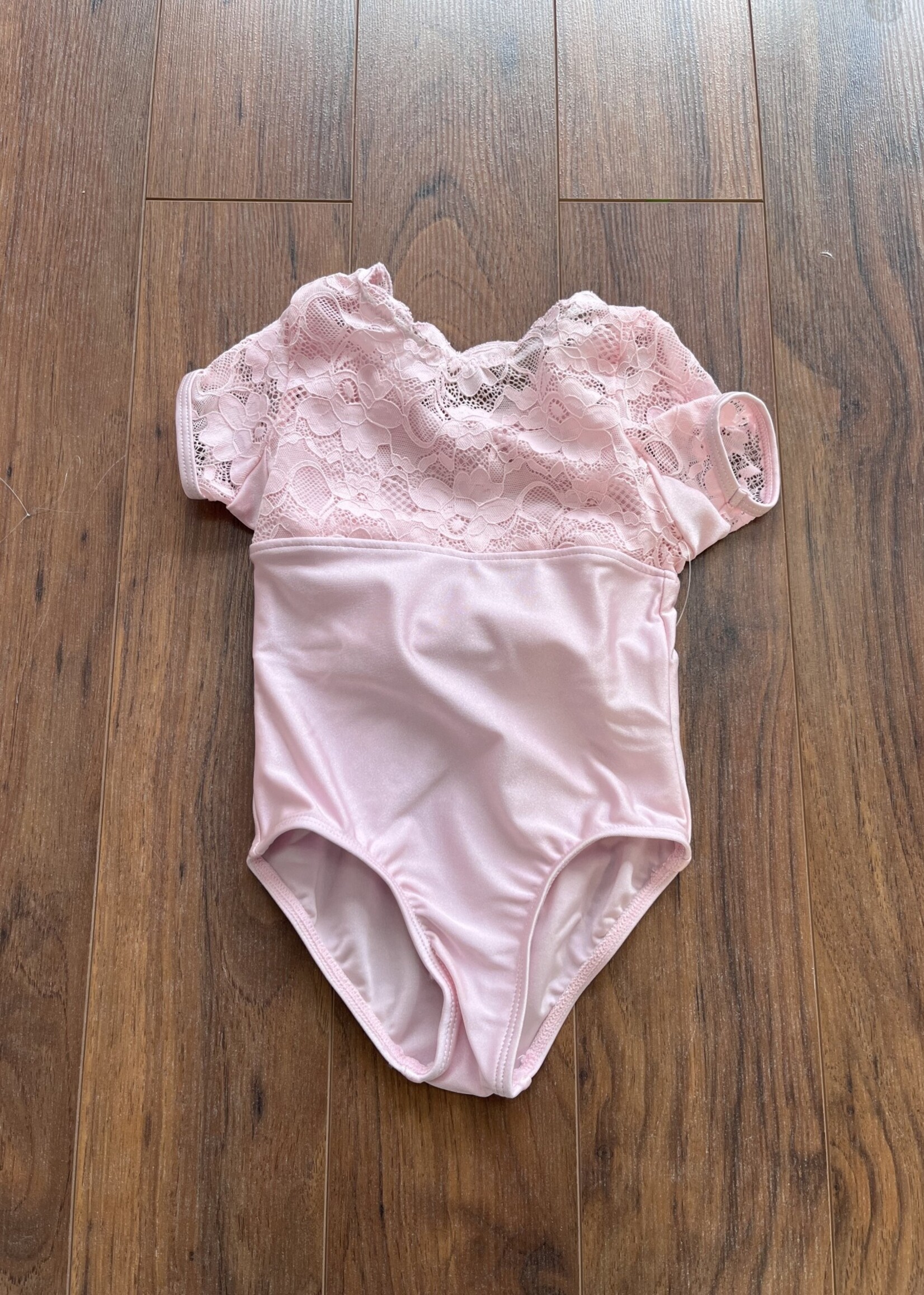 Dan N Motion DAN N MOTION LACE SCALLOP BODYSUIT