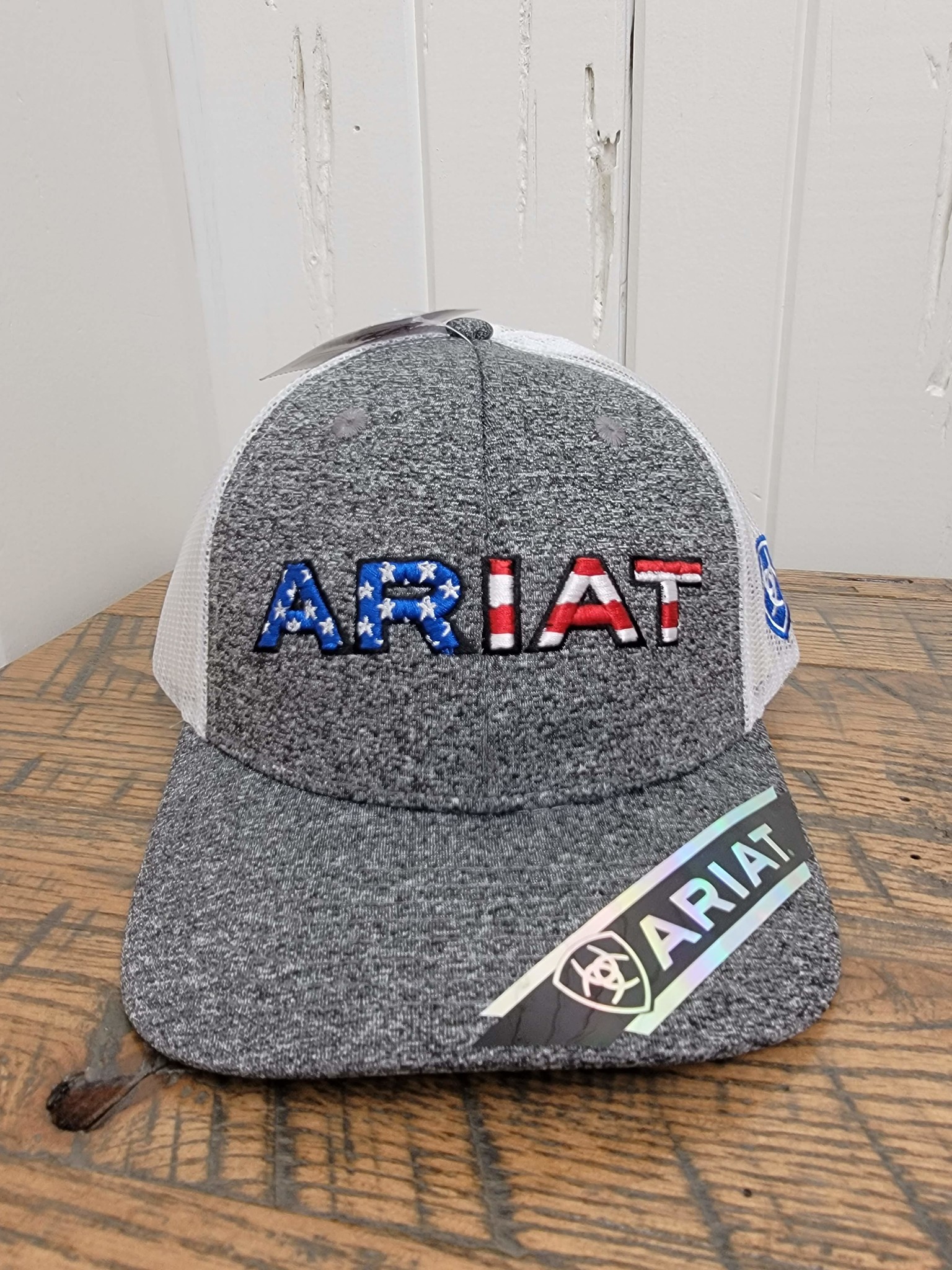 Ariat Ariat USA Flag Logo Ariat Ariat USA Flag Logo