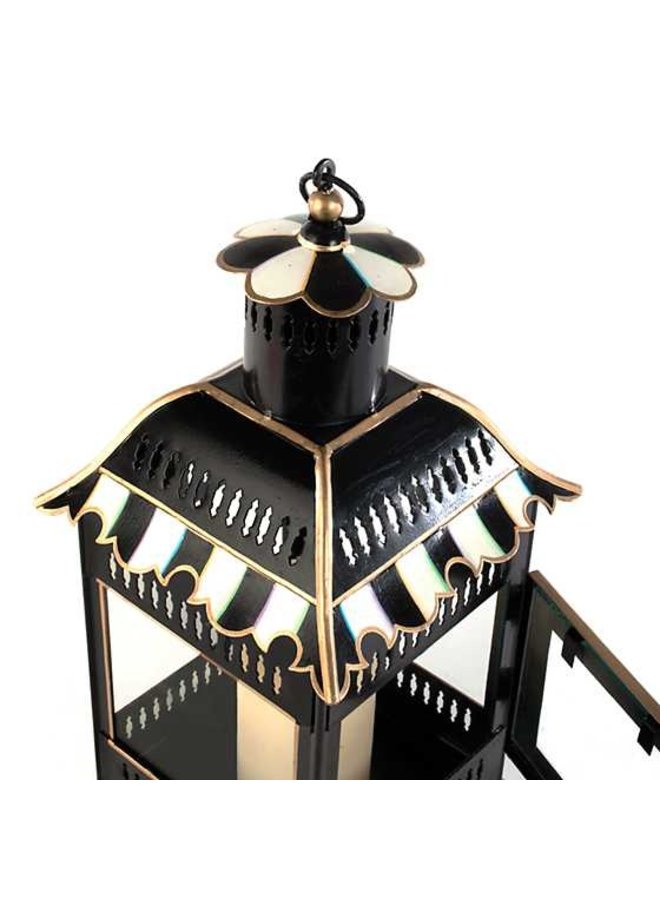 https://cdn.shoplightspeed.com/shops/656386/files/42358992/660x900x2/mackenzie-childs-courtly-stripe-candle-lantern-sma.jpg