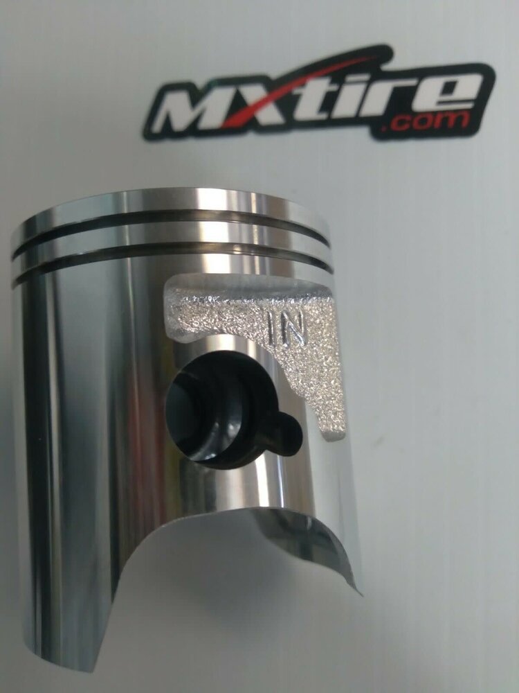 SUZUKI PISTON-ENGINE K1300-11630 RM65 SUZUKI