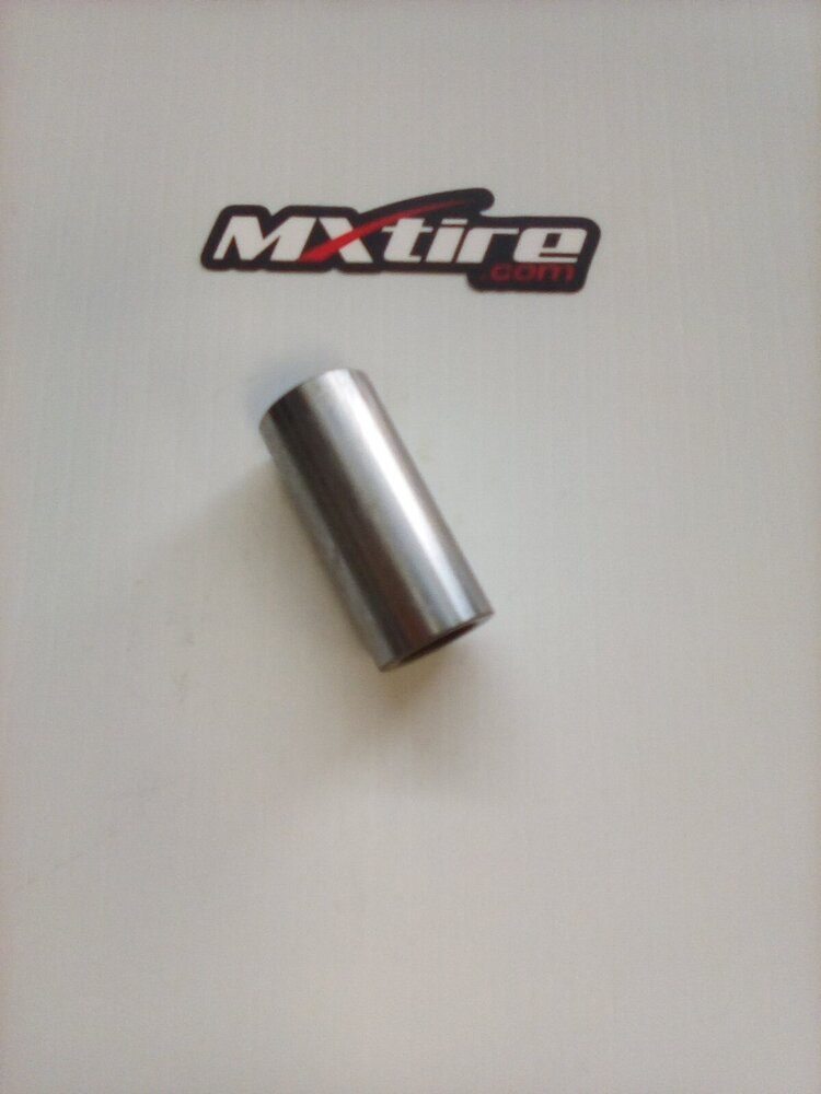 SUZUKI SLEEVE,12X18X40 K4203-61364 RM65 SUZUKI