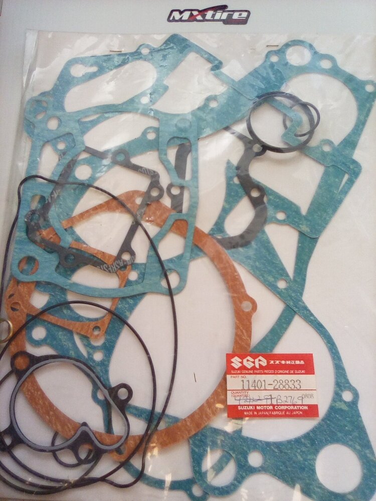 SUZUKI GASKET SET 11401-28833 RM250 SUZUKI