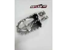 SUZUKI KK340-28153 FOOT PEG, R SILVER SUZUKI RM65