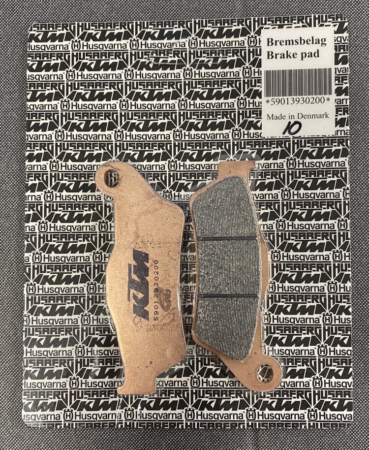 KTM / GASGAS / HUSQVARNA 59013930200 FRONT BRAKE PADS  KTM HUSQVARNA GASGAS 125+