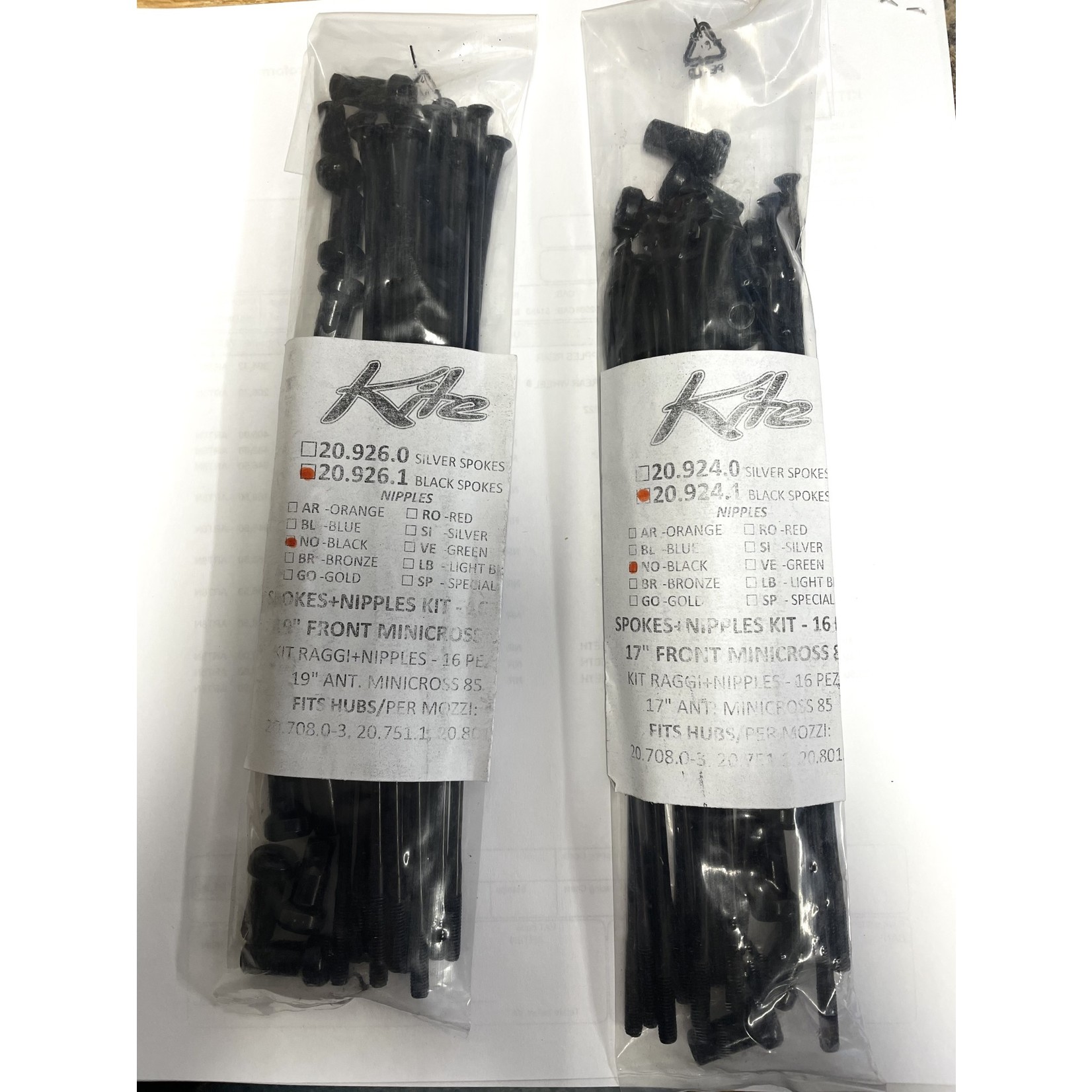 KITE Front Spokes/Nipples Kit (16pcs) black/black 85