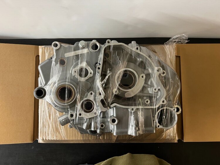 KTM / GASGAS / HUSQVARNA KTM/GASGAS/HUSQVARNA COMPLETE CRANKCASE SET