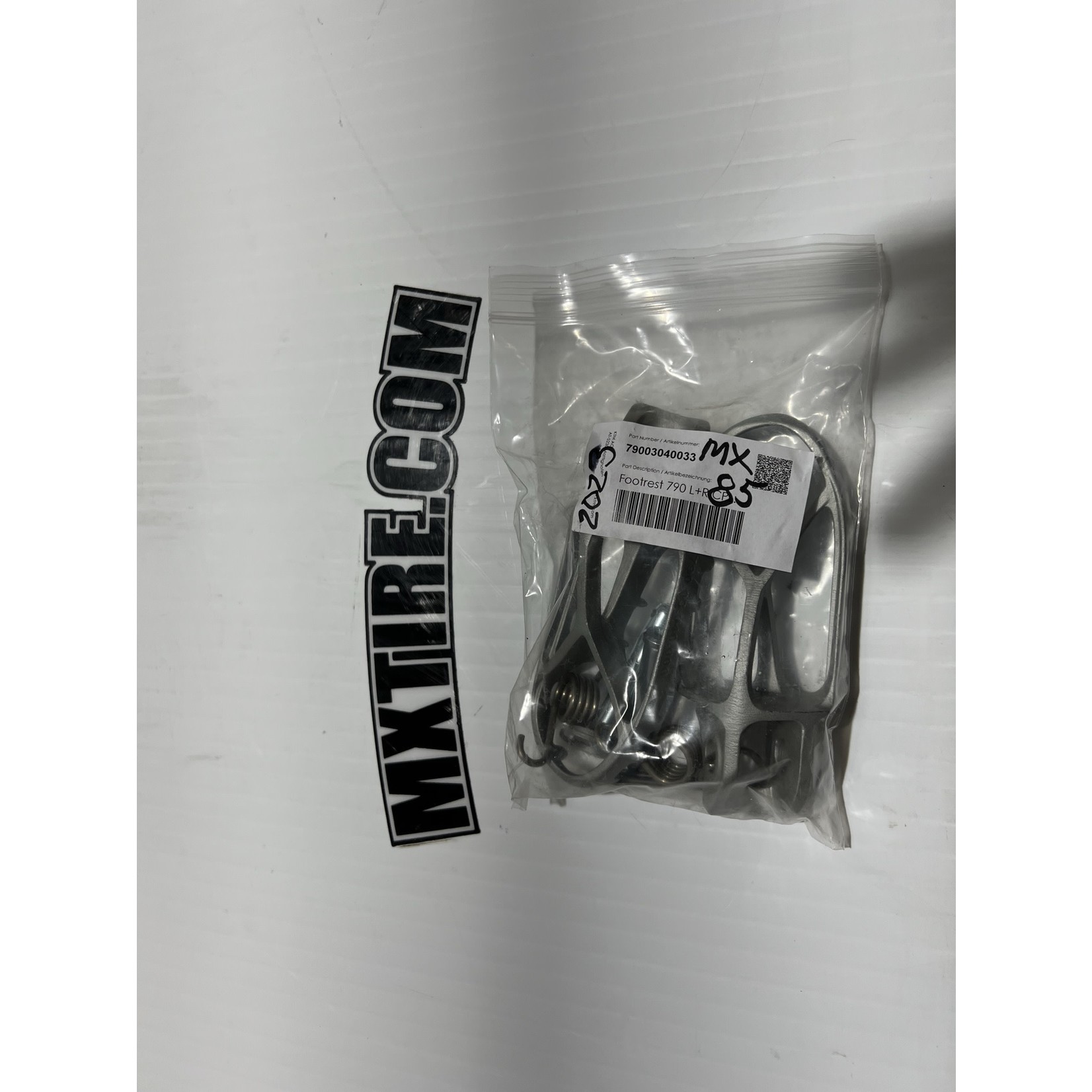 KTM OEM FOOT PEGS 85/450'16+ 79003041000