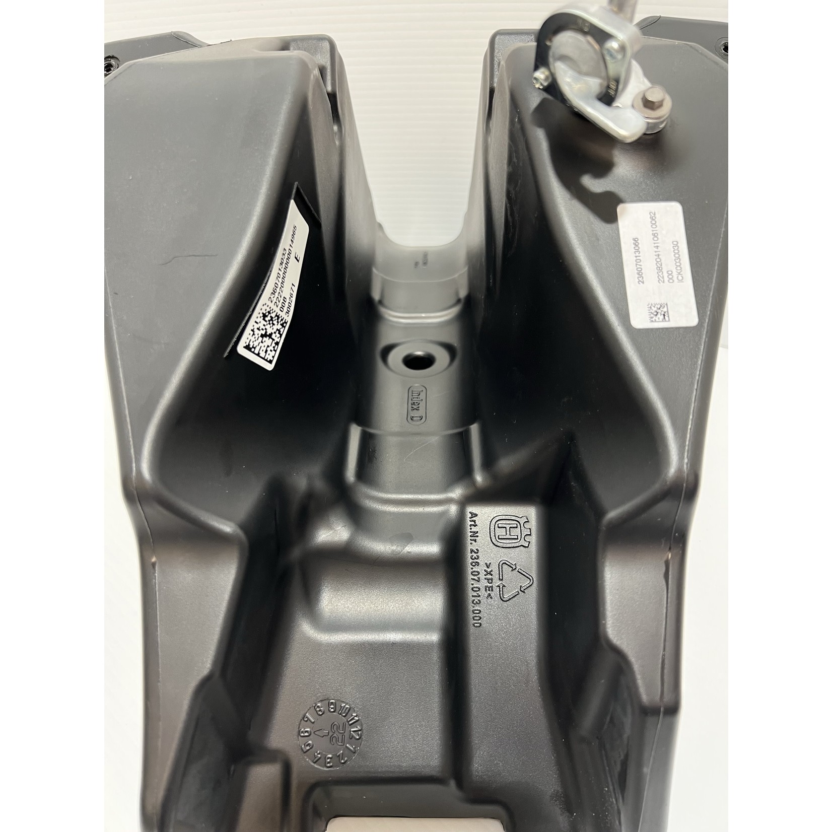 KTM/HUSQVARNA OEM FUEL TANK W/ FUEL CAP & GAS COCK TC85 '18+