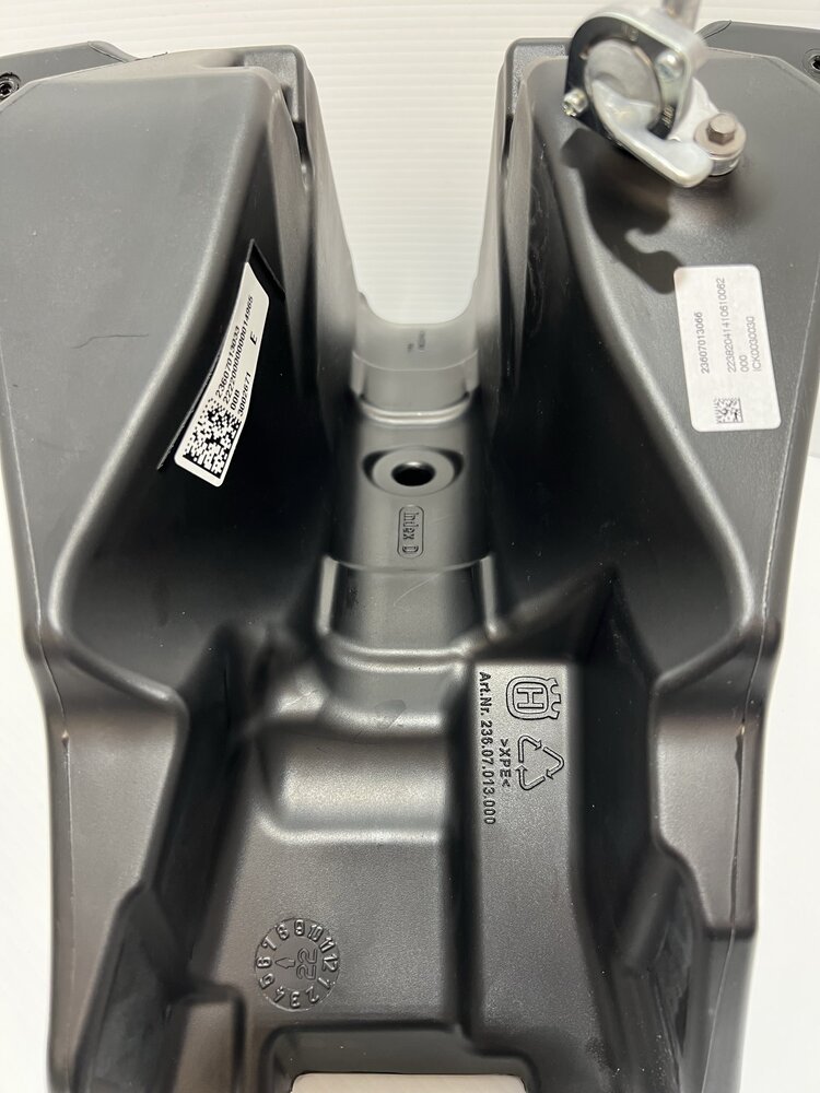 KTM/HUSQVARNA OEM FUEL TANK W/ FUEL CAP & GAS COCK TC85 '18+