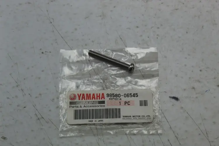 YAMAHA YAMAHA OEM PAN HEAD SCREW 98580-06545