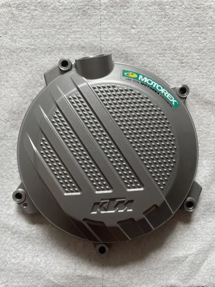 KTM / GASGAS / HUSQVARNA 7953052600015 OUTER CLUTCH COVER, GREY 450/ 500 EXC-F, XCF-W '20+