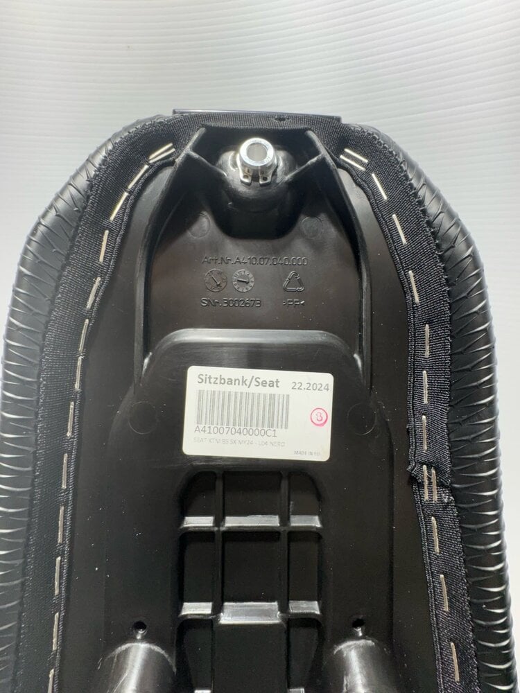 KTM / GASGAS / HUSQVARNA A41007040000C1 SEAT COMPLETE 2025 KTM 85SX