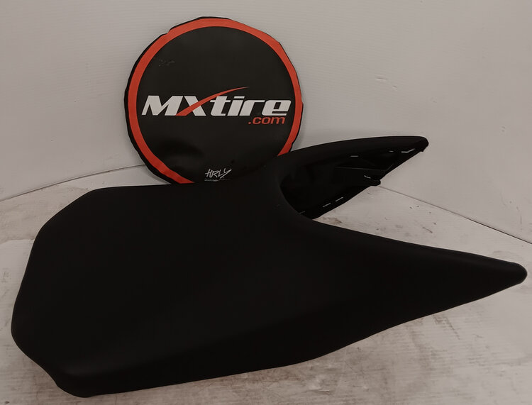 KTM 94107040000 SEAT ASSEMBLY FRONT 2021-2022 KTM DUKE 200