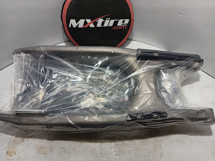 KTM 76904030044 SWING ARM CMPL 2023-2024 KTM 690 SMC-R