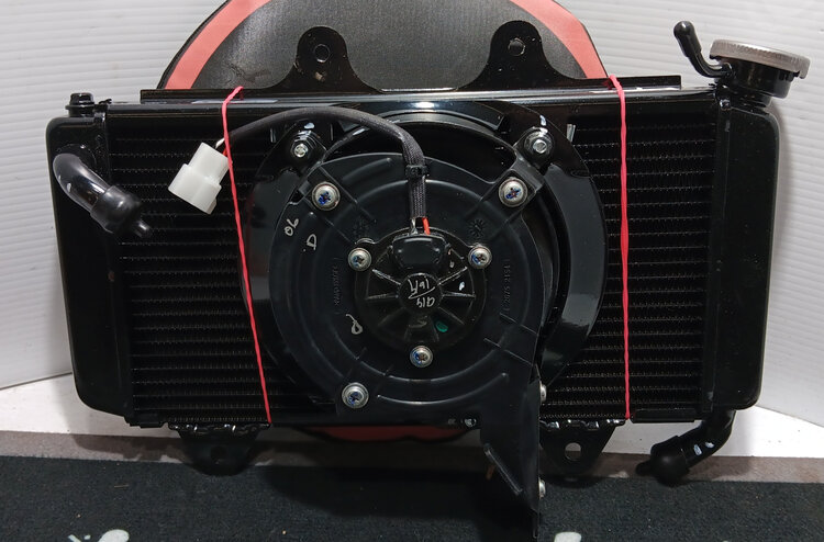 KTM 28135010033 RADIATOR CMPL RC 390 SVARTPILEN/VITPILEN 401 '20-'23