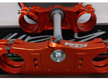KTM / GASGAS / HUSQVARNA 7970199902104A FACTORY TRIPLE CLAMP ORANGE KTM -2023
