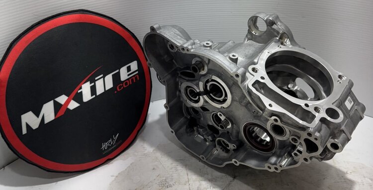 79230100144 79230100133 ENGINE CASE CPL. KTM 250, 350 EXC-F, FE '17-'19