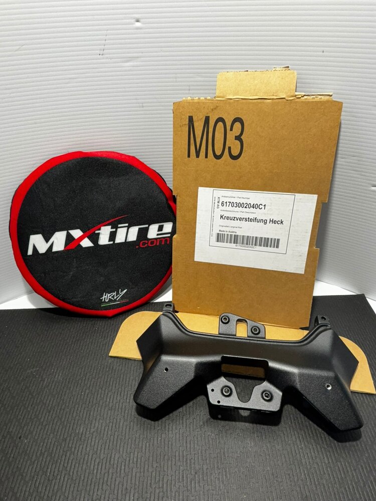 61703002040C1 CROSS RIBS, BLACK SUPER DUKE '22-'23