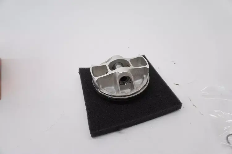 KTM / GASGAS / HUSQVARNA A46030007000 I PISTON KTM 250 SX-F '23-'24