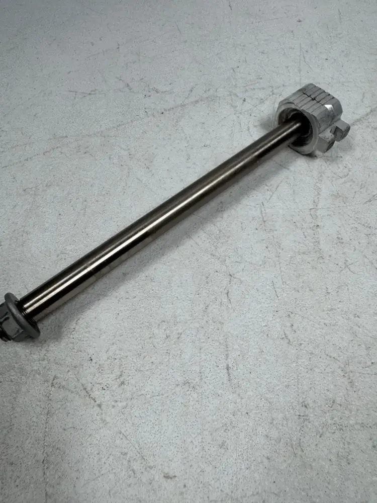 KTM / GASGAS / HUSQVARNA 46310085144 REAR SPINDLE KTM 65 SX TC MC '16-'25