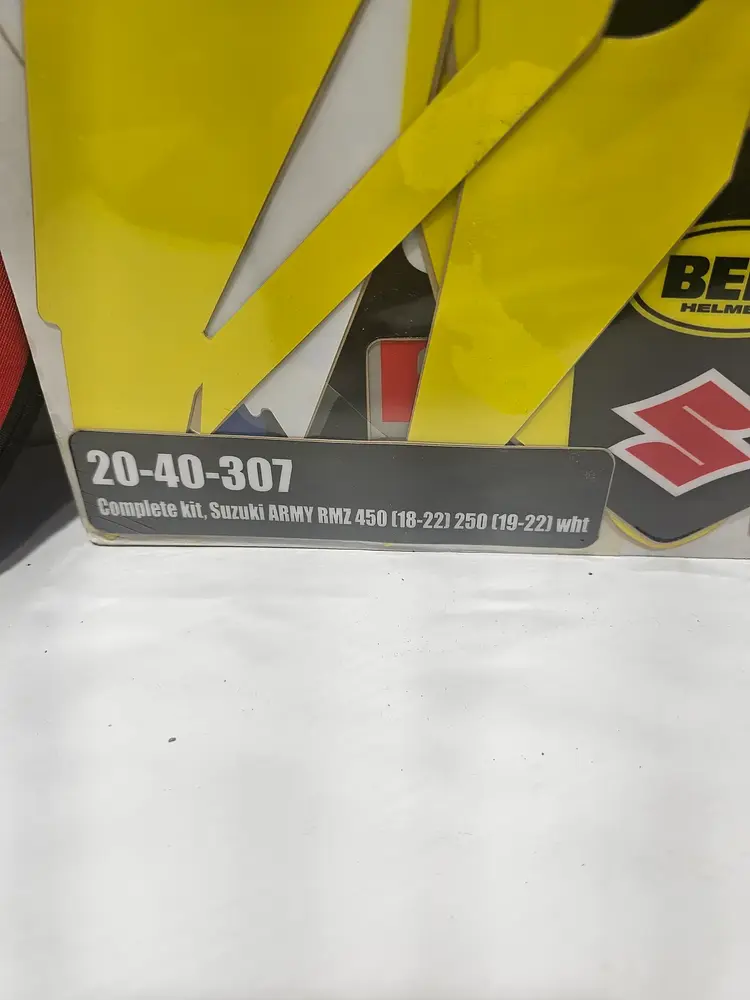 D'COR D-COR COMP KIT SUZUKI ARMY WHITE BG SUZUKI RMZ250 '19-'22 RMZ450 '18-'22