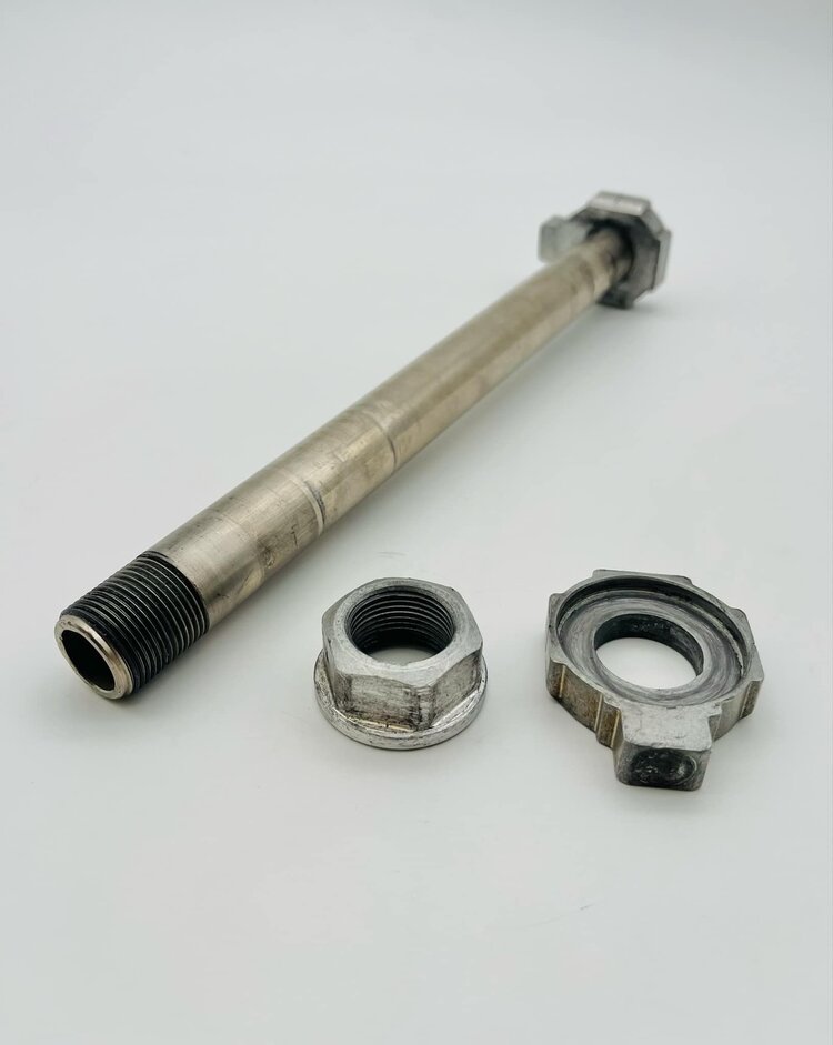 KTM / GASGAS / HUSQVARNA A46010085044 / A46010185044 WHEEL SPINDLE REAR AXLE 125-500 '23-'25