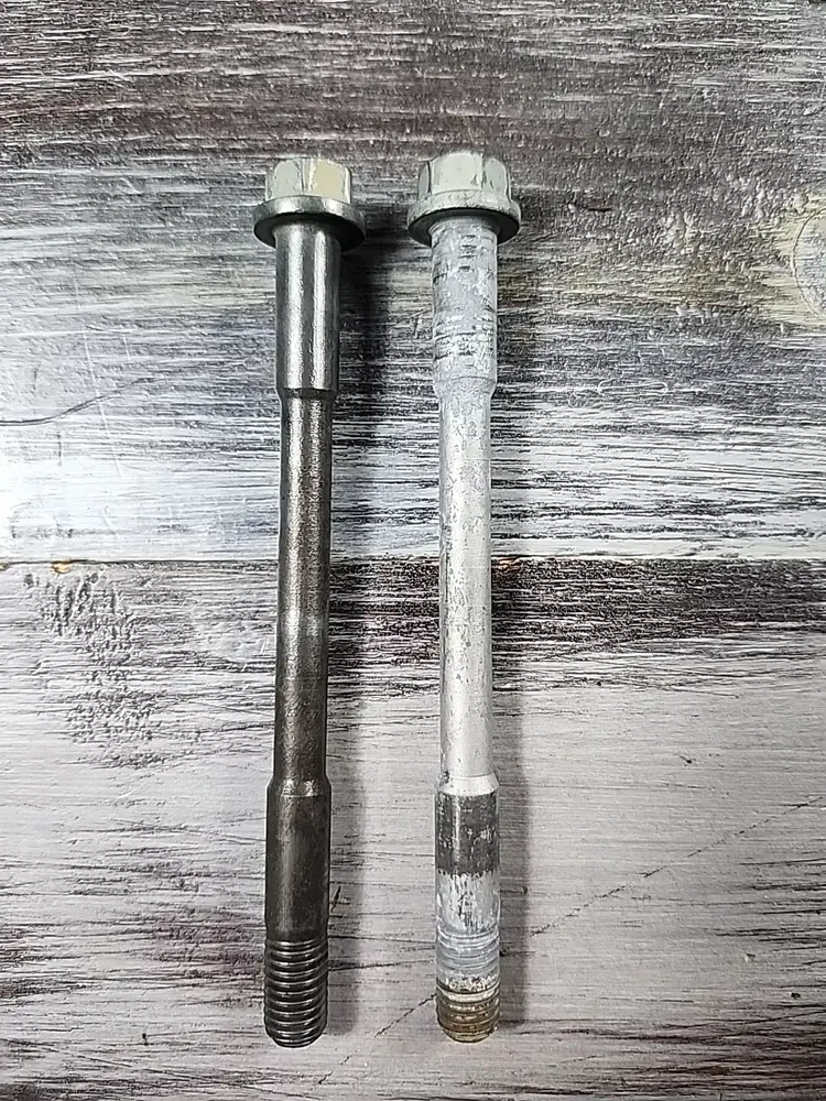 KTM / GASGAS / HUSQVARNA 59003013000 ENGINE MOUNT SCREW KTM 125-450 '01-'23