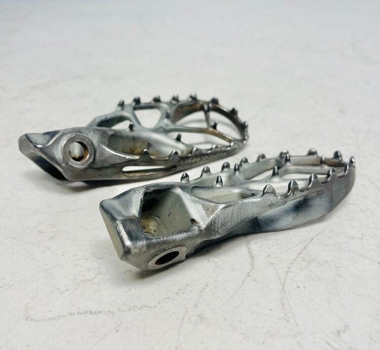 KTM OEM FOOT PEGS 125-450SX '23 A46003037033
