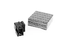 61111057000 RELAY CM1A-R-12V-H80 07