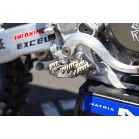 Footpegs/Foot Controls