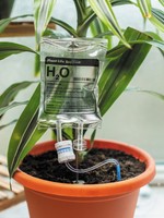 Bubblegum Stuff US Plant Life Support Houseplant Watering Device