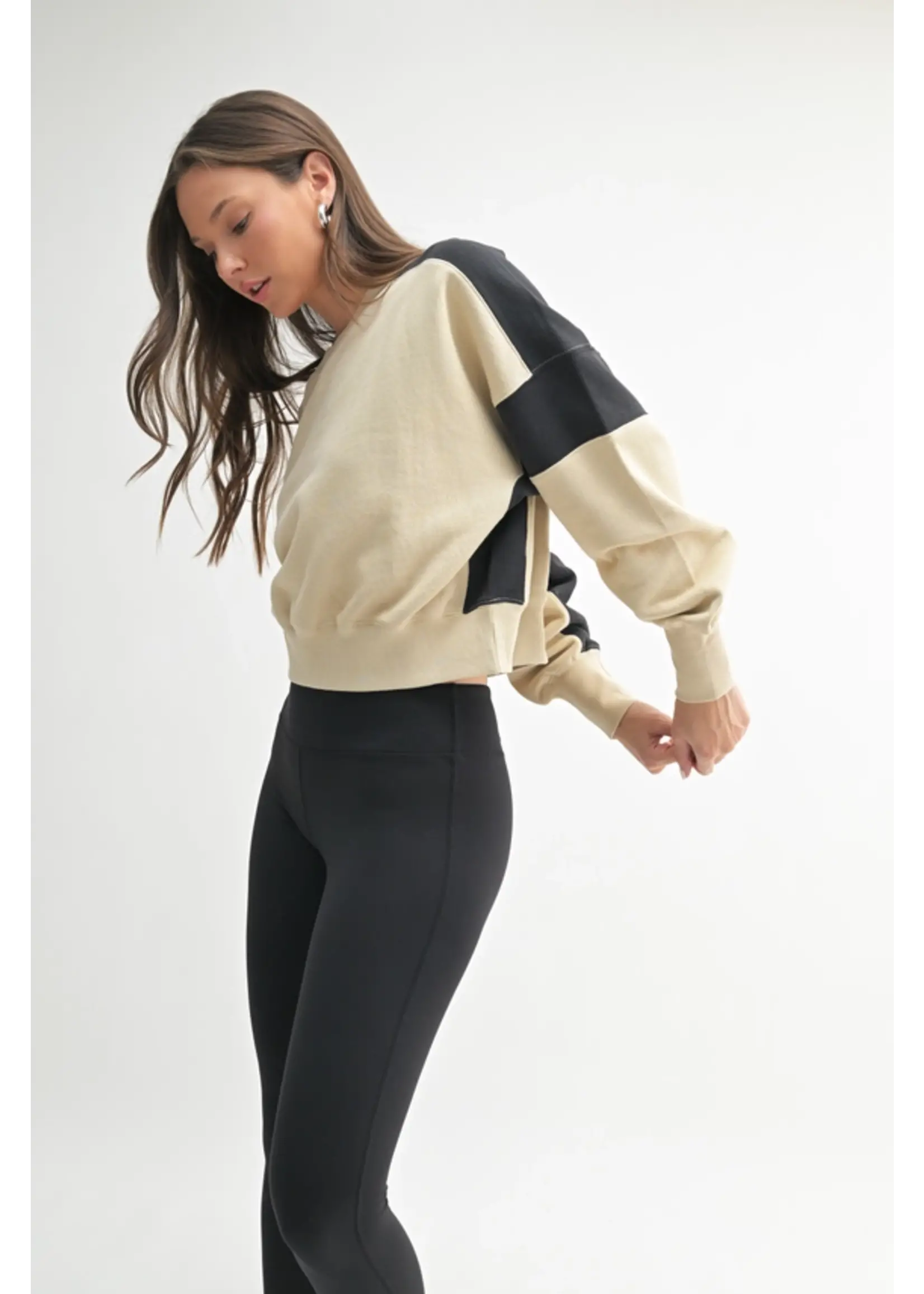 Contrast Edge Cropped Sweatshirt