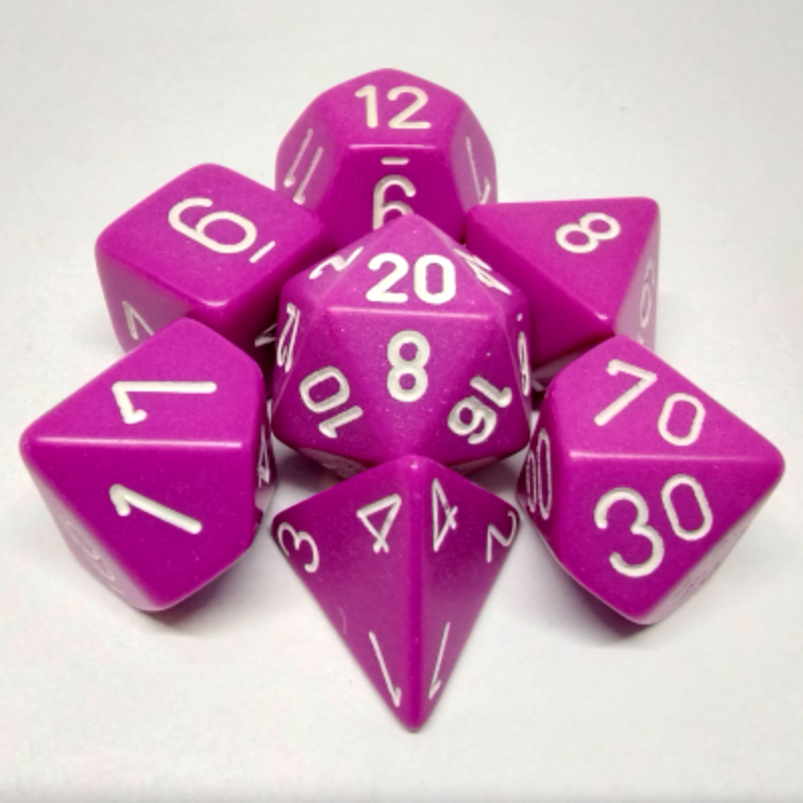 Chessex Ensemble de 7 dés polyédriques opaque violet pâle avec chiffres blancs