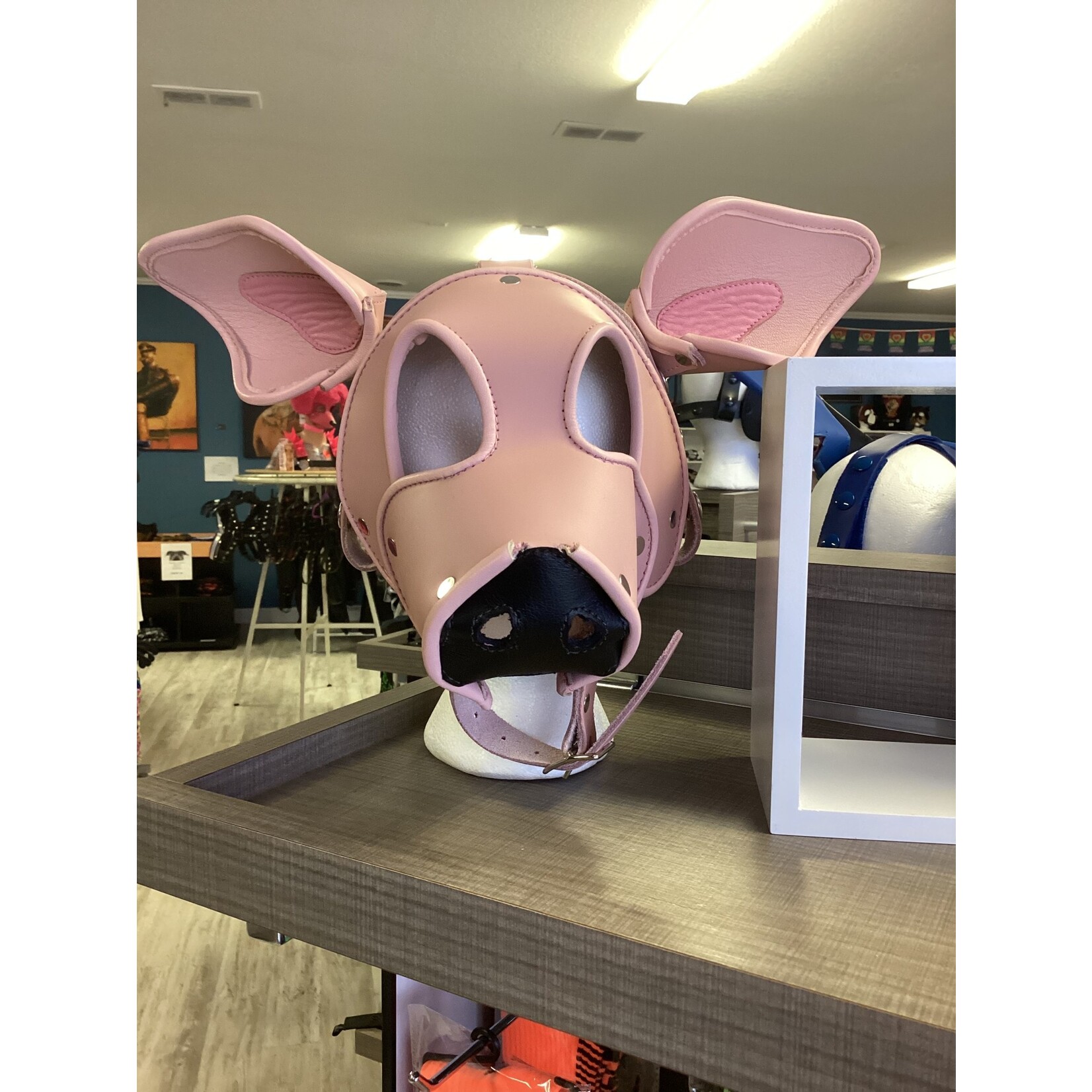 P & C Creations Custom Leather Hoods Lt Pink Pink Pig, Blk Snout
