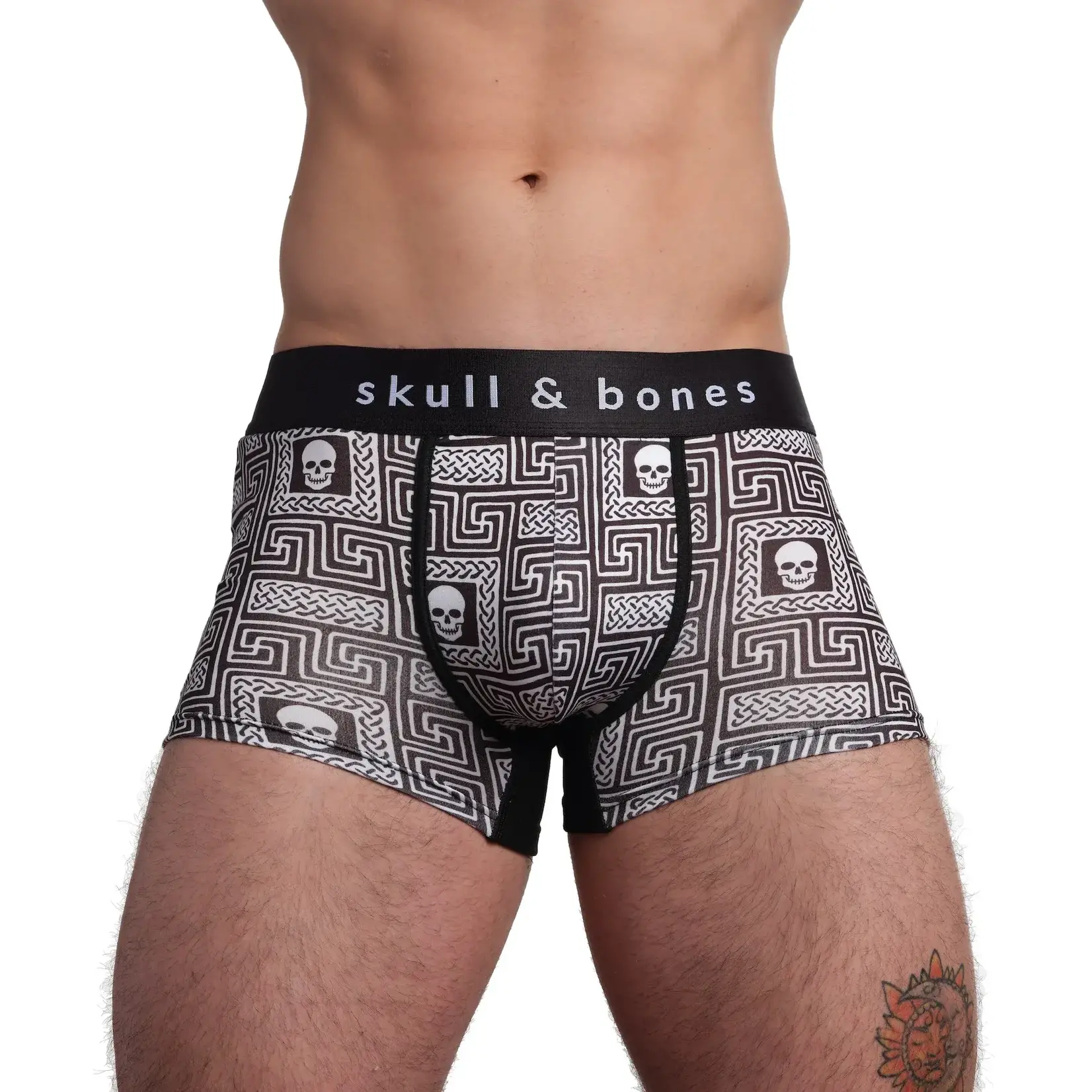 Skull & Bones Roman Tile Black