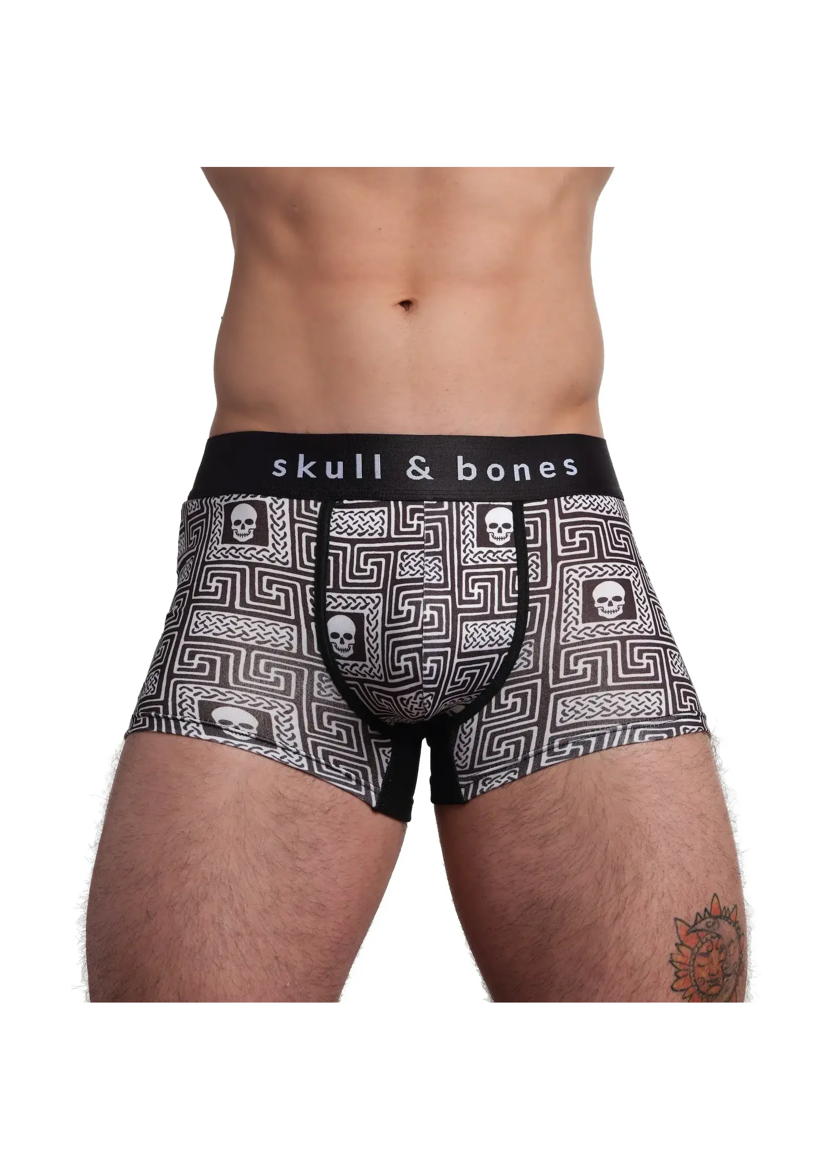 Skull & Bones Roman Tile Black