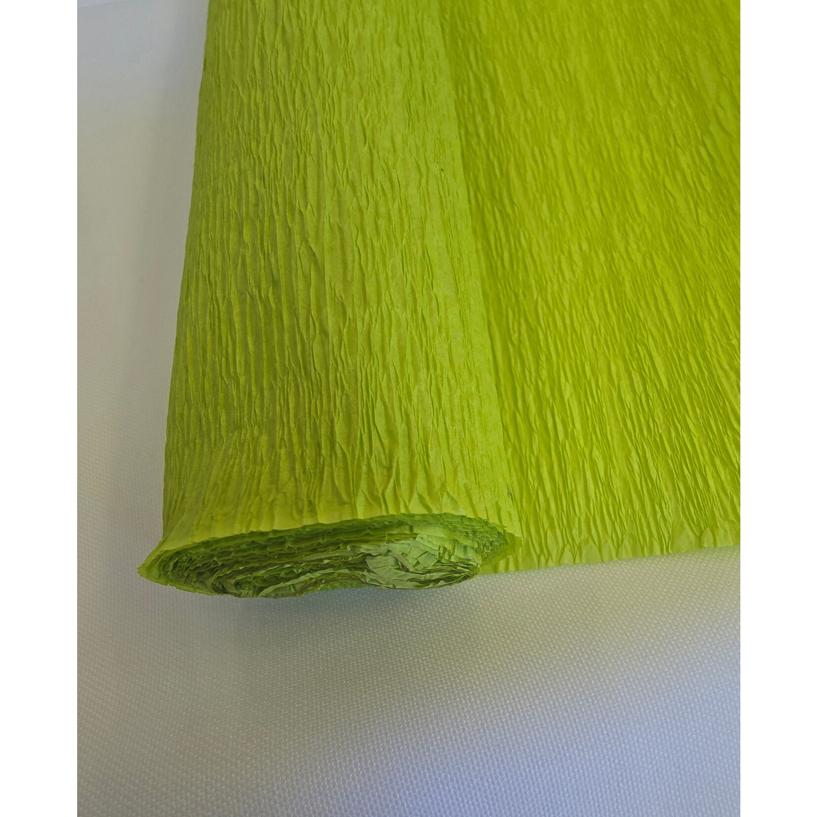 Premium Crepe Paper 20" x 10ft 1 roll - Apple Green