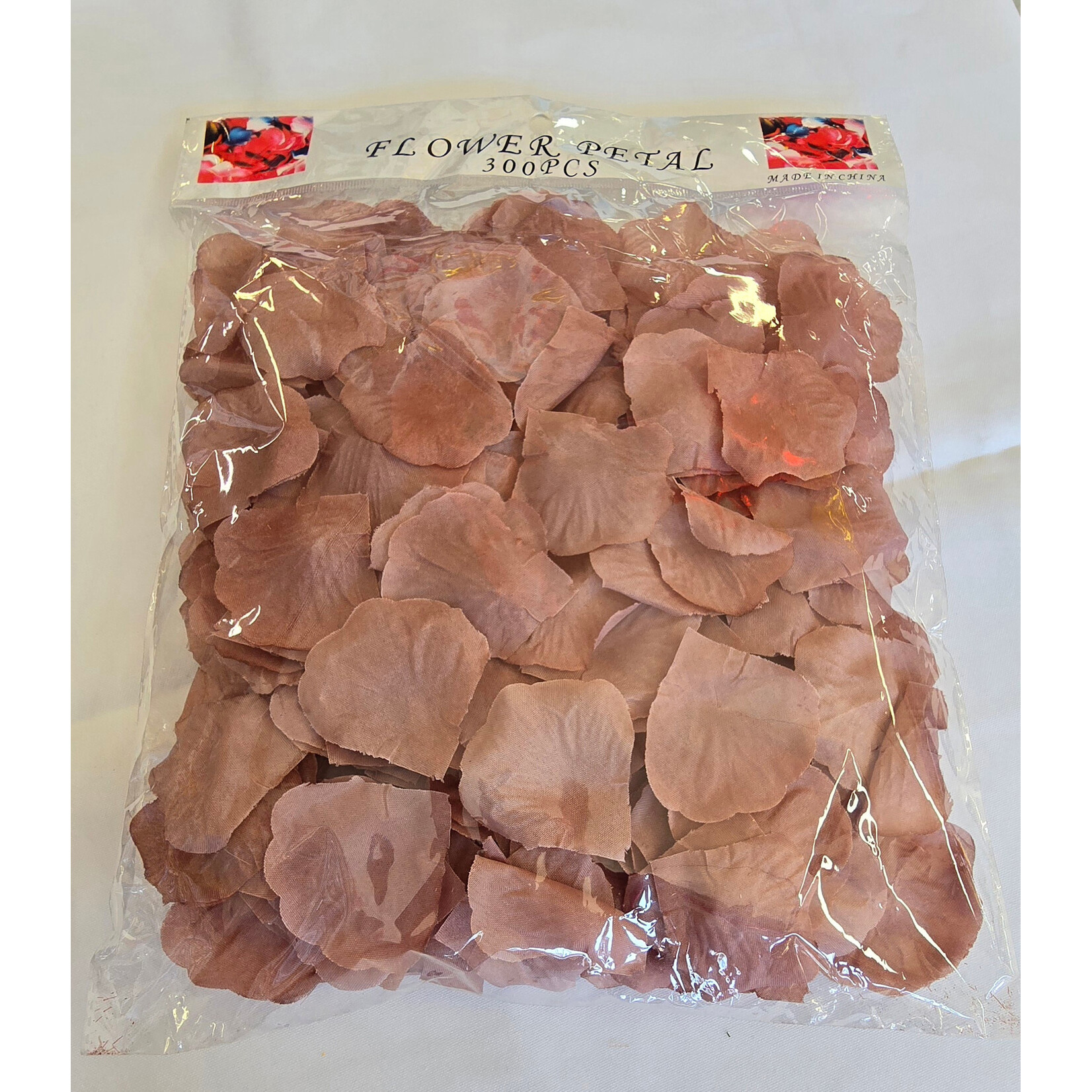 300 Silky Artificial Rose Petals Vibrant Décor for Weddings, Quinceañeras & Parties