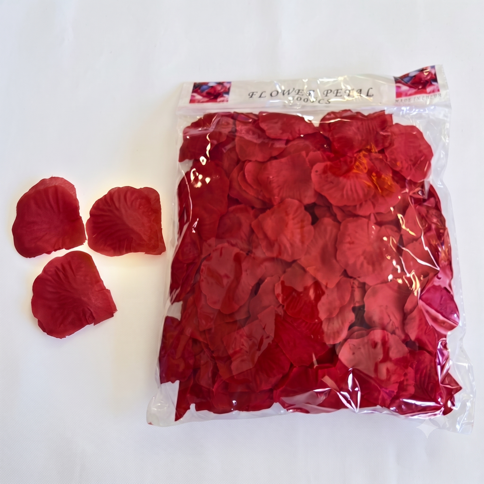 300 Silky Artificial Rose Petals Vibrant Décor for Weddings, Quinceañeras & Parties