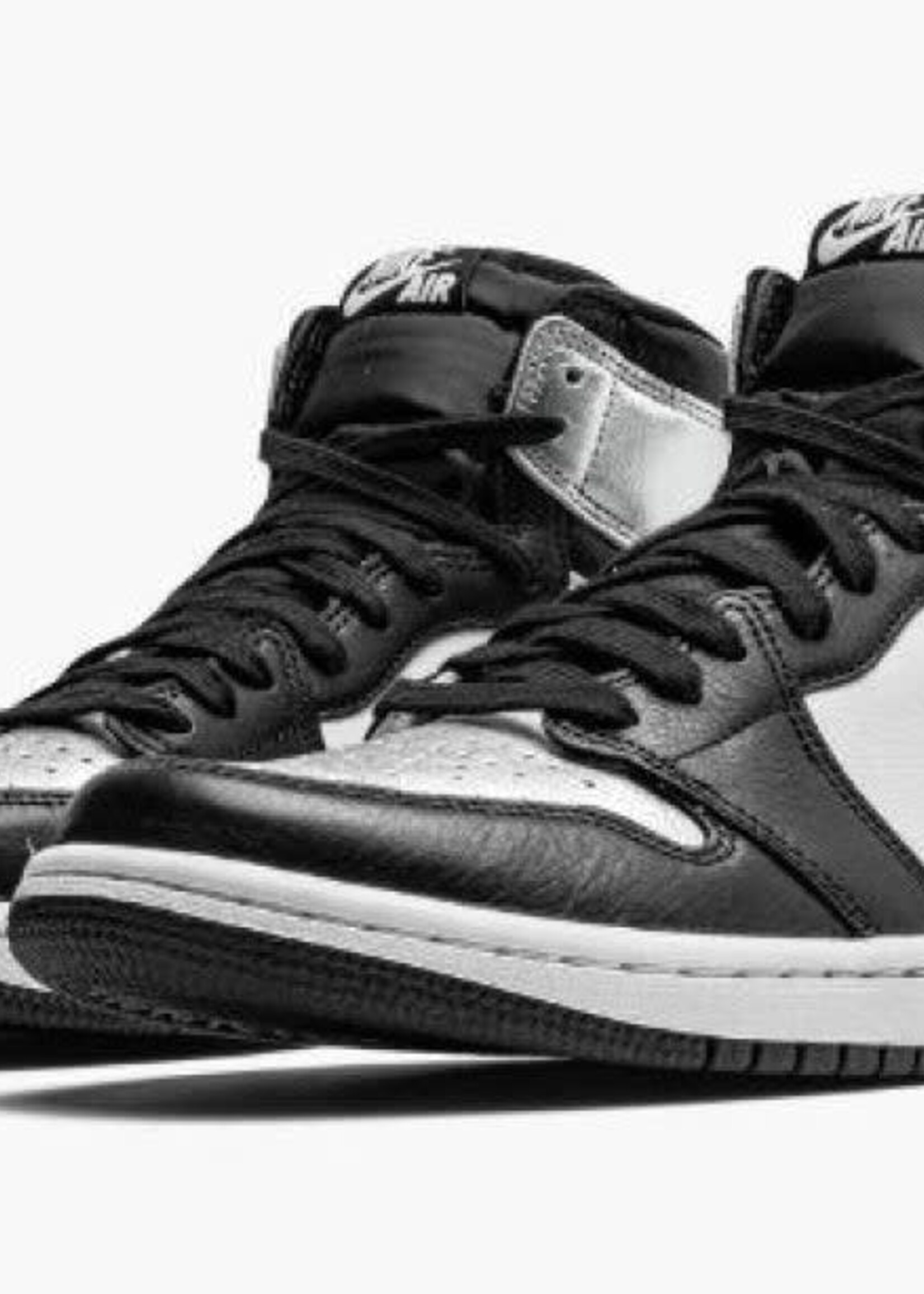 Jordan Air Jordan 1 High WMNS “Silver Toe”