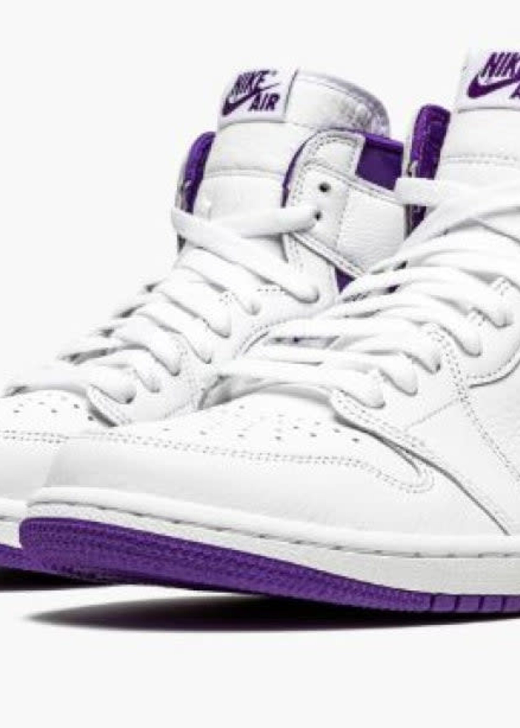 Air Jordan 1 Retro (W) "Court Purple"