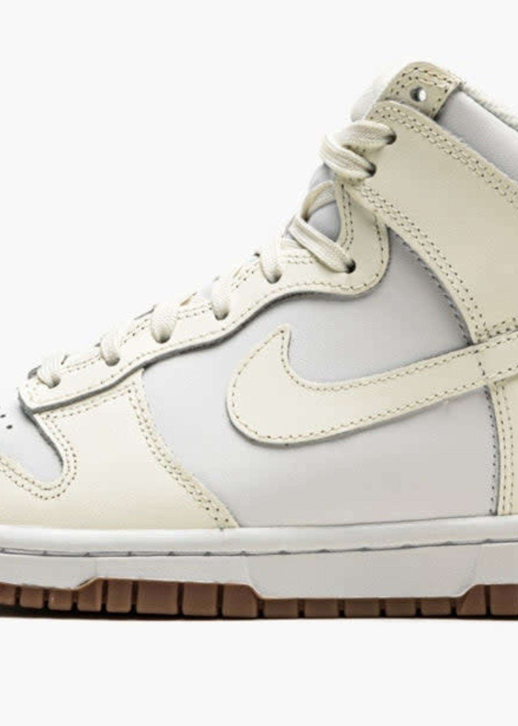 Nike Dunk High Sail Gum WMNS