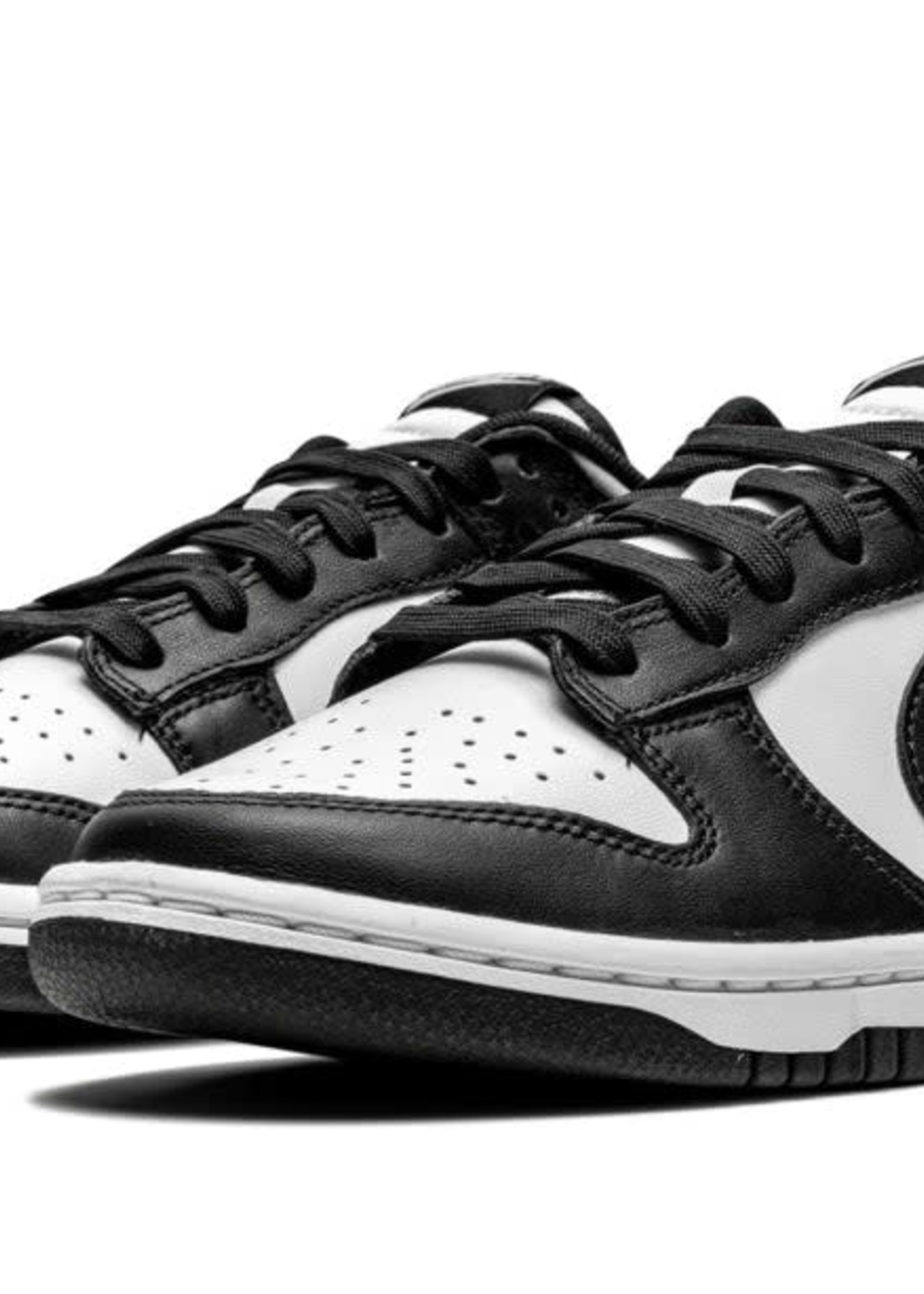 Nike Dunk Low "Panda"